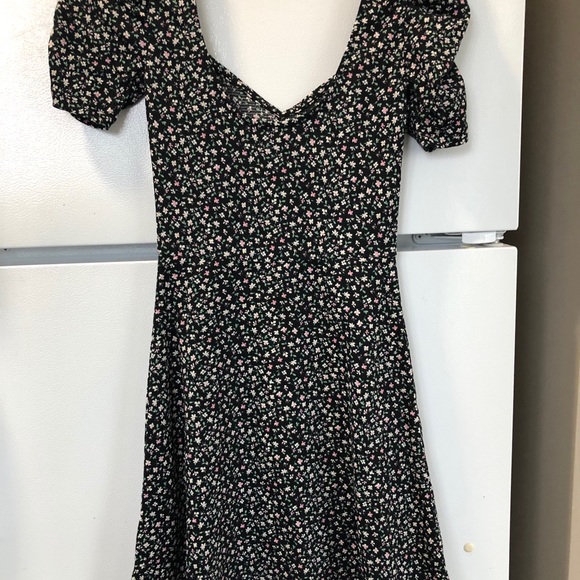 H&M summer skater dress - Picture 2 of 3